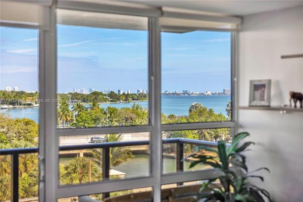 Charter Club, 600 NE 36th St #514, Miami, Florida 33137, image 2
