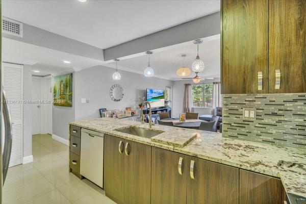 Heritage Circle, 4314 NW 9th Ave #3-3D, Deerfield Beach, Florida 33064, image 1