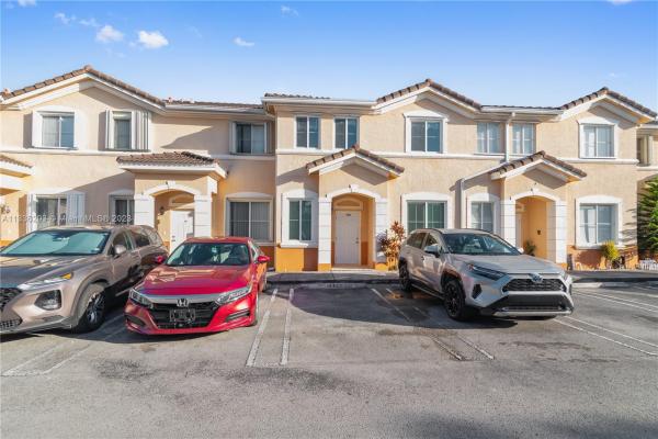 Shoma Villas At Country Club Of Miami, 7317 NW 174th Ter #105, Country Club, Florida 33015, image 1