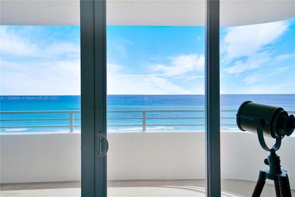 Oceanside Plaza, 5555 Collins Ave #14D, Miami Beach, Florida 33140, image 1