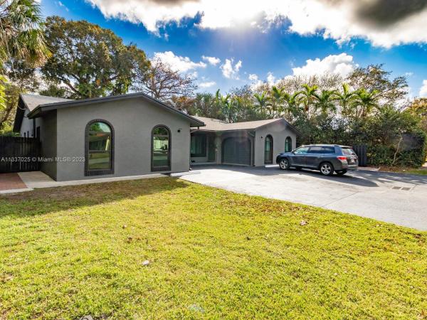 Rohan Acres, 1918 SW 29th Ave, Fort Lauderdale, Florida 33312, image 1