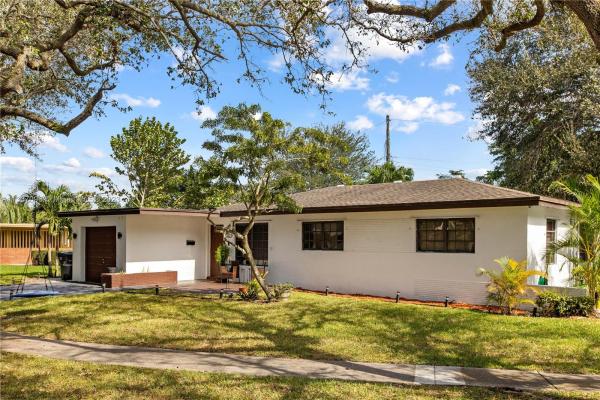Lawn Acres, 401 S 57th Way, Hollywood, Florida 33023, image 1
