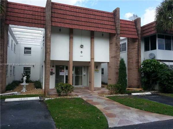 Castle Gardens, 2291 NW 48th Ter #115, Lauderhill, Florida 33313, image 2