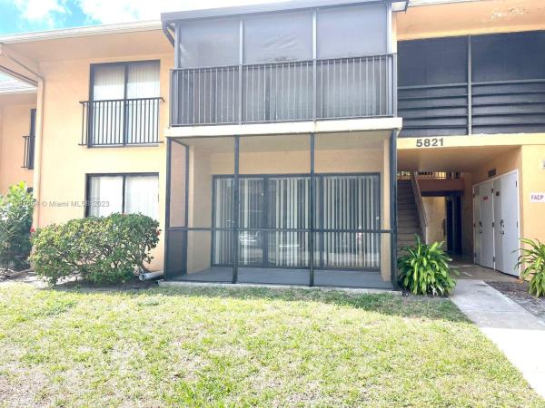 Hampton Court, 5821 Washington St #25, Hollywood, Florida 33023, image 1