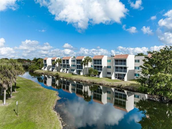 Racquet Club Village, 120 Lakeview Dr #119, Weston, Florida 33326, image 1