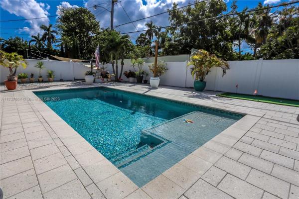 Hollywood Lakes, 1036 Hollywood Blvd, Hollywood, Florida 33019, image 2