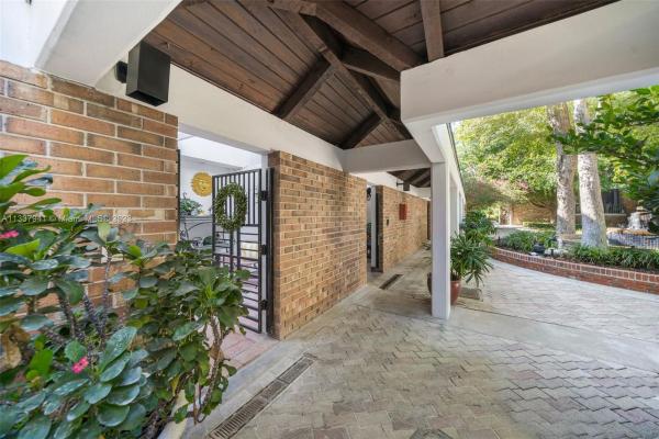 10667 NE Quaybridge Ct #C9, Unincorporated Dade County, Florida 33138, image 2
