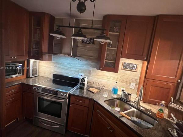 Garden Aire Village South, 2350 NE 14th St Cswy #304, Pompano Beach, Florida 33062, image 1