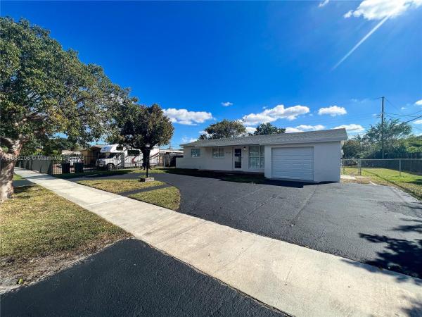 Coral Park Estates, 9120 SW 17th Ter, Westchester, Florida 33165, image 2