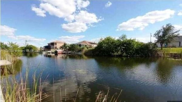 Cape Coral, 124 NE 18th St, Cape Coral, Florida 33909, image 1