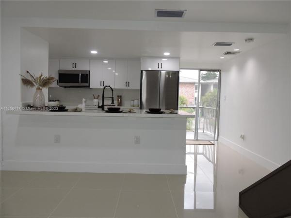 Country Club Of Miami, 6762 Brookline Dr, Hialeah, Florida 33015, image 1