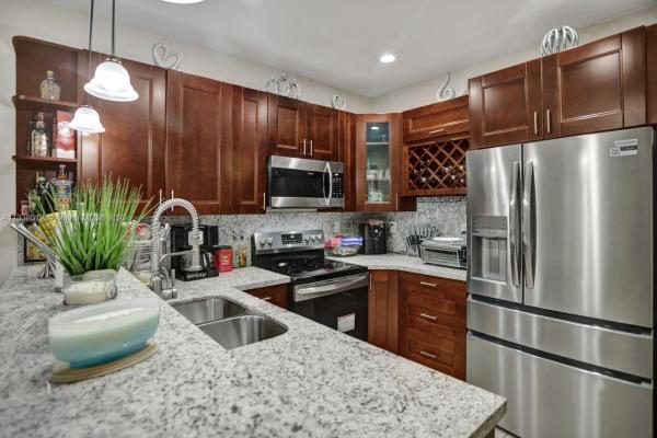 Silver Palms, 23080 SW 112th Ct #23080, Princeton, Florida 33170, image 2