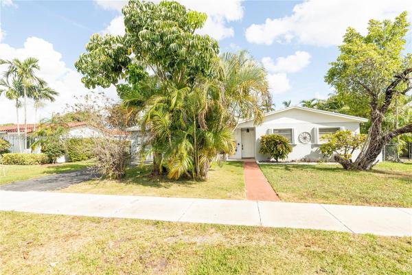 Coral Park Estates, 1025 SW 100th Ct, University Park, Florida 33174, image 1