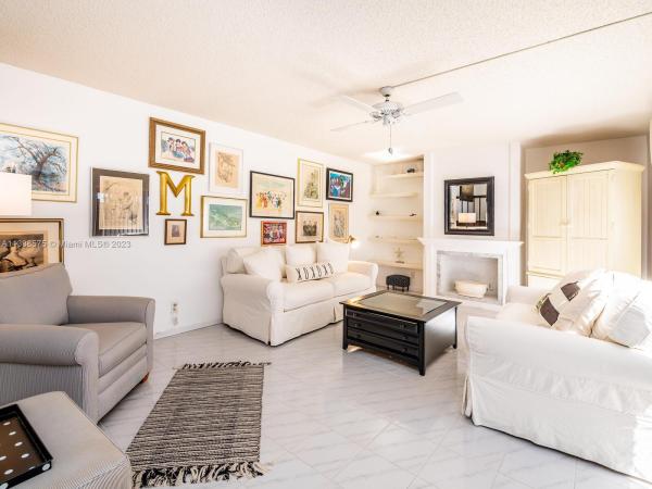 Springdale, 564 Springdale Cir, Palm Springs, Florida 33461, image 2