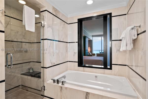 Sorrento Tower, 4391 Collins Ave #1911, Miami Beach, Florida 33140, image 3