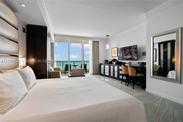 Sorrento Tower, 4391 Collins Ave #1911, Miami Beach, Florida 33140, image 2