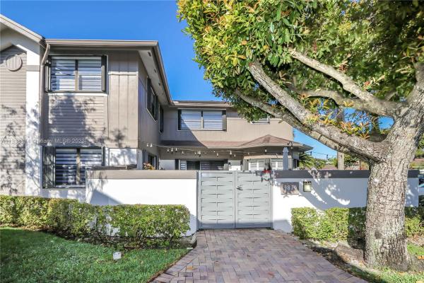 The Townhomes Of Doral Oaks, 9870 NW 52nd Ter #9870, Doral, Florida 33178, image 1