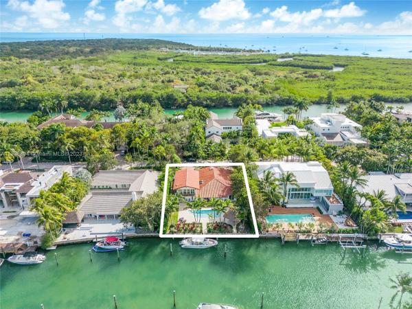 Cape Florida, 151 Cape Florida Dr, Key Biscayne, Florida 33149, image 1