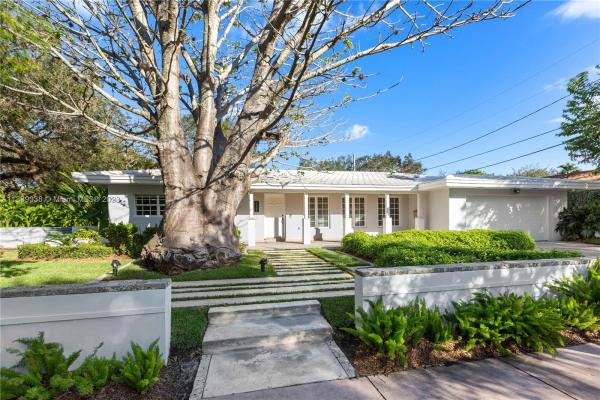 Riviera, 6221 Leonardo St, Coral Gables, Florida 33146, image 2