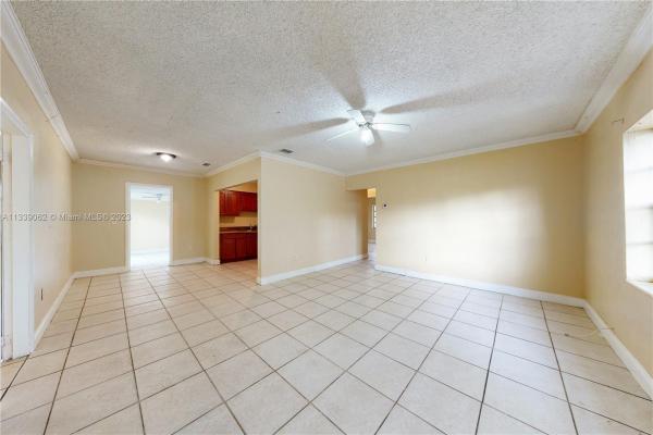 Pleasant Village, 781 NE 162nd St, Golden Glades, Florida 33162, image 2
