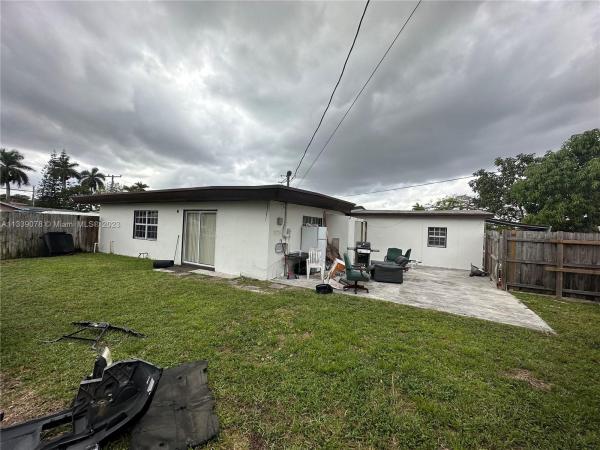 Westwood Lakes Residential, 11210 SW 47th St, Westwood Lakes, Florida 33165, image 2