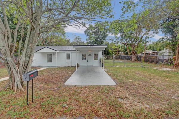 Brysa Park, 3724 SW 12th Ct, Fort Lauderdale, Florida 33312, image 1