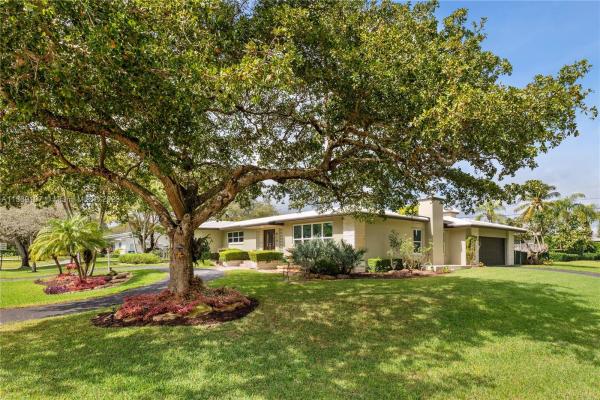 Mangowood, 8101 SW 151st St, Palmetto Bay, Florida 33158, image 1