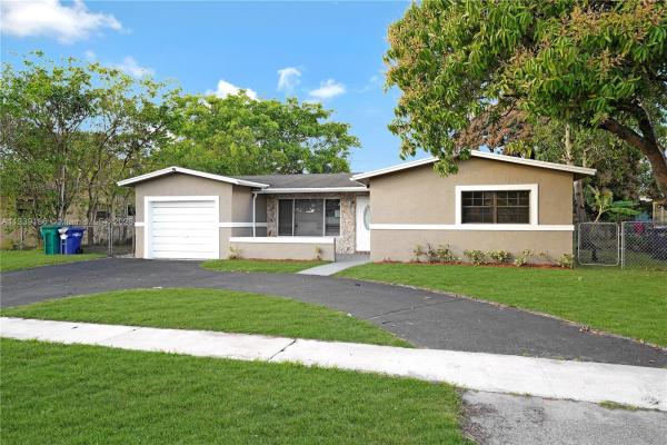 Flair, 4761 NW 18th St, Lauderhill, Florida 33313, image 2