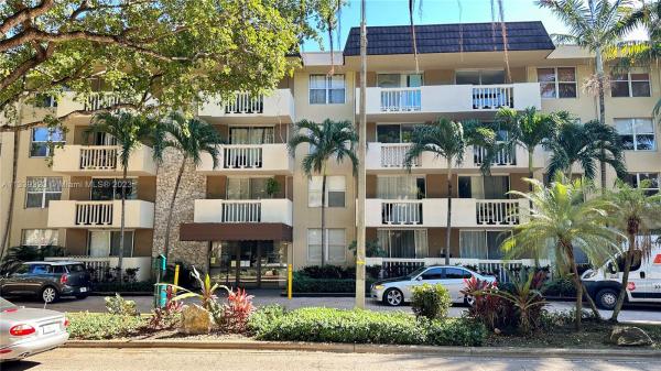 Bayview Palms, 1800 Sans Souci Blvd #412, North Miami, Florida 33181, image 1