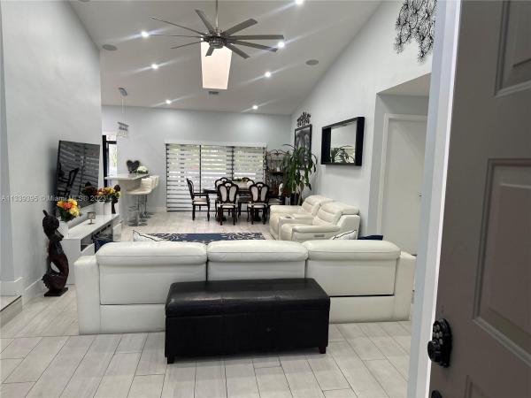 Bonaire Village At Woodmont, 7570 NW 79th Ave #W3, Tamarac, Florida 33321, image 1