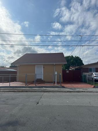 Pearsons, 1010 SW 8th Ave, Miami, Florida 33130, image 1