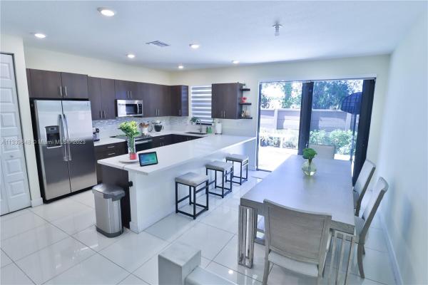 Satori, 15832 NW 91st Ct, Miami Lakes, Florida 33018, image 2