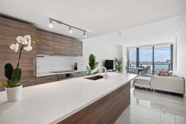Paraiso Bay, 650 NE 32nd St #1402, Miami, Florida 33137, image 2