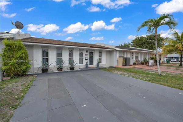 Royale Green, 5410 SW 128th Ave #., Kendale Lakes, Florida 33175, image 2