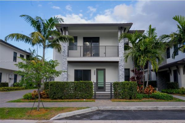 8274 NW 47th Ln, Doral, Florida 33166, image 2