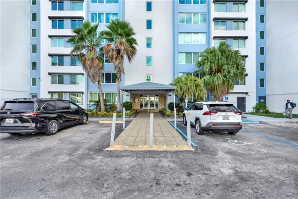 Summit Tower Of Dadeland, 9125 SW 77th Ave #107, Kendall, Florida 33156, image 1