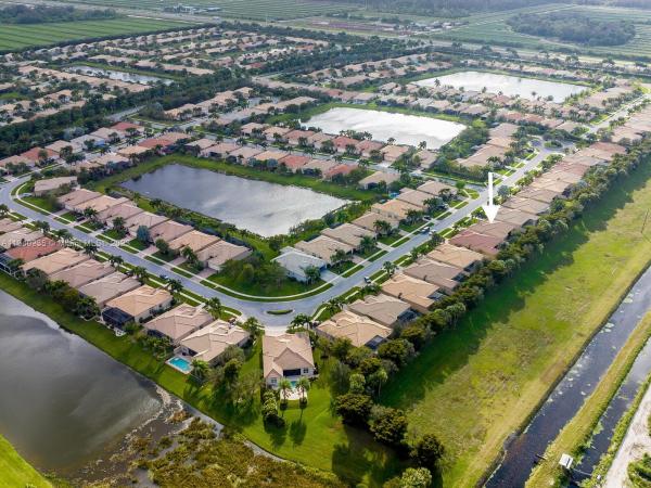 Valencia Reserve, 9740 Dovetree Isle Dr, Boynton Beach, Florida 33473, image 2
