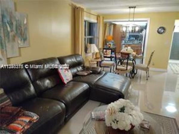 Sunrise Lakes 3, 9521 Sunrise Lakes Blvd #110, Sunrise, Florida 33322, image 1