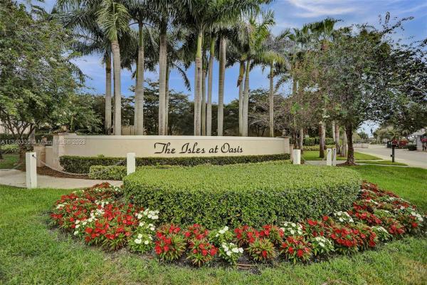 Bali At Oasis, 366 NE 36th Ter, Homestead, Florida 33033, image 1