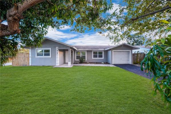 Mango Heights, 302 SW 5th Ave, Boynton Beach, Florida 33435, image 1