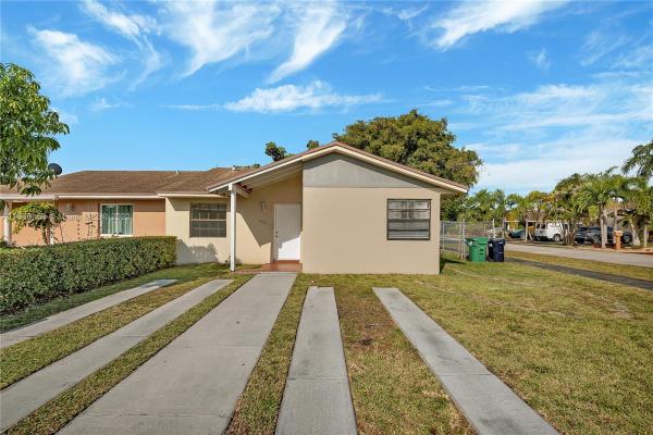 Sunset East Villas, 6880 SW 130th Ave #1, Kendale Lakes, Florida 33183, image 1