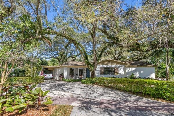 1233 San Ignacio Ave, Coral Gables, Florida 33146, image 2