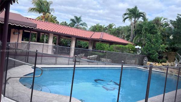 J G Heads Farms, 2840 SW 128th Ave, Tamiami, Florida 33175, image 2