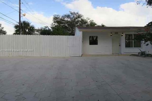 Driftwood Acres, 7031 Liberty St, Hollywood, Florida 33024, image 2