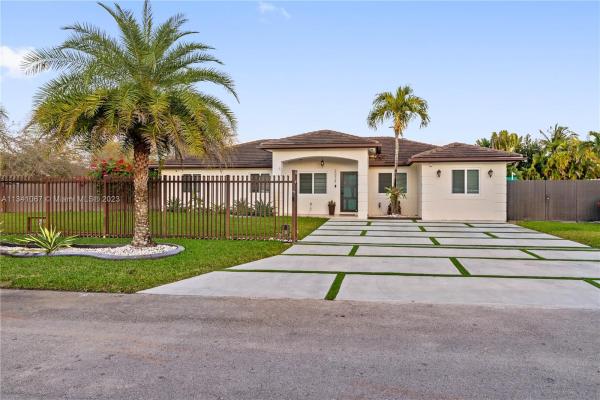Oak South Estates, 20925 SW 129th Pl, South Miami Heights, Florida 33177, image 2