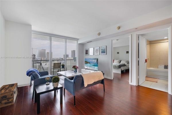 50 Biscayne, 50 Biscayne Blvd #2407, Miami, Florida 33132, image 2