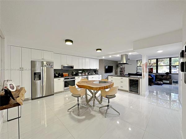 Southview At Aventura, 3350 NE 192nd St #2A-B, Aventura, Florida 33180, image 1