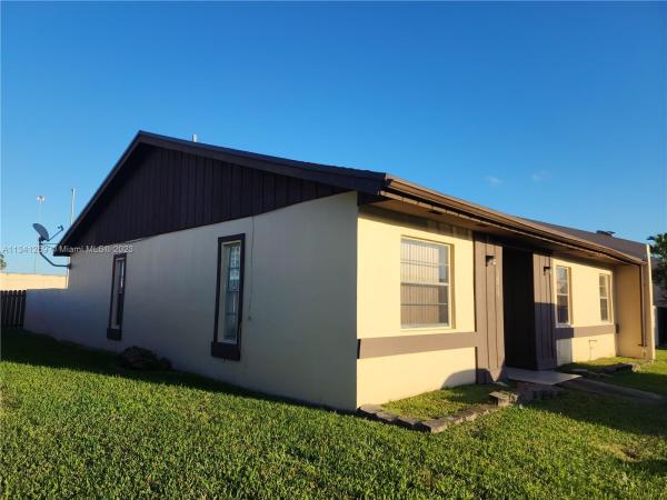 Devon Aire Villas, 12017 SW 110 #E, Kendall, Florida 33186, image 1