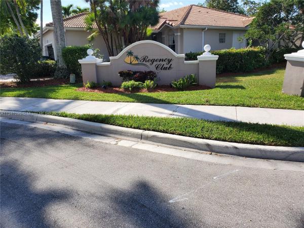 Regency Homes At Fairway Isles, 2590 E Aragon Blvd #2, Sunrise, Florida 33313, image 1