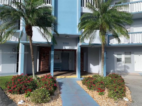 Sheridan Lakes, 2200 Park Ln #212, Hollywood, Florida 33021, image 1